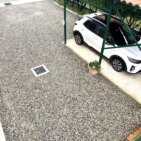 Ambroeus Apartmens Casa Spaziosa In Centro Paese Inzago Eksteriør billede